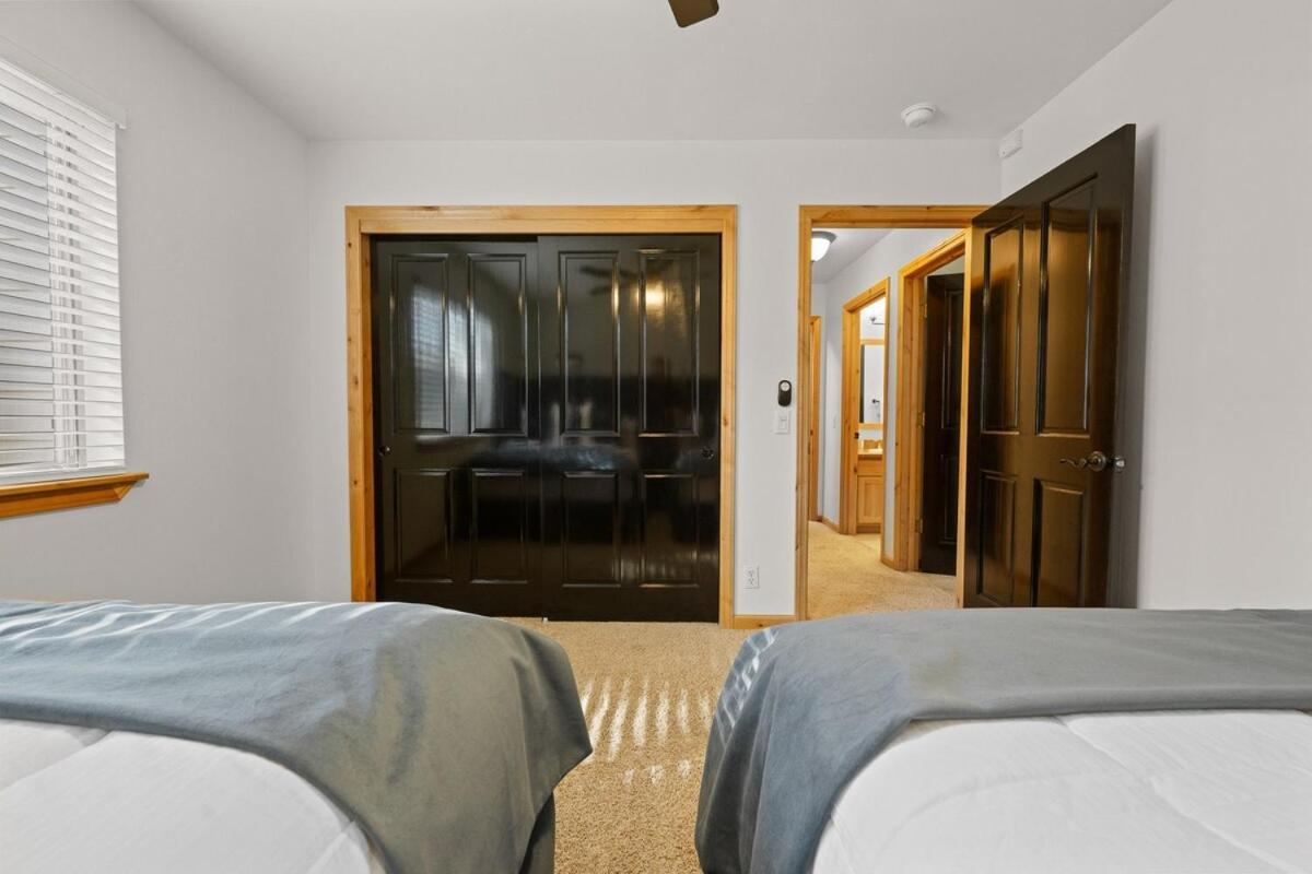 New Serenity Lodge Base Of Snow Summit Hot Tub Big Bear Lake Exterior photo